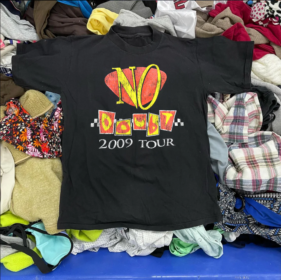 No Doubt - 2009 World Tour - Vintage Washed Black T-Shirt