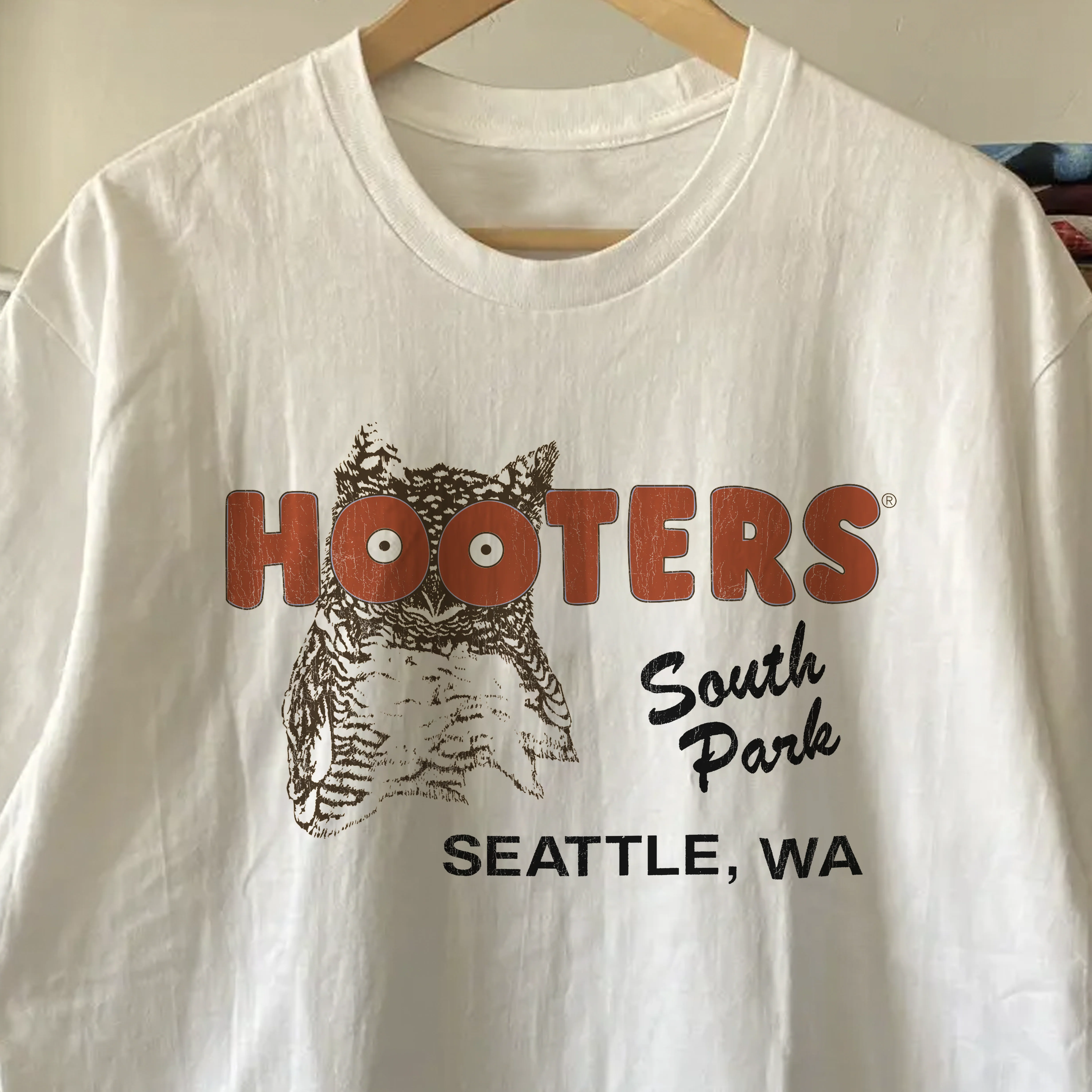 Rare Hooters Seattle Washed White Tee - Image 2